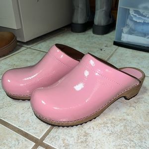 Sanita clogs